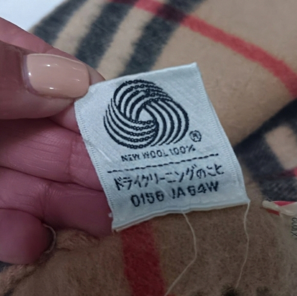 Burberrys Nova Check Wool Shawl Blanket Scarf Wrap ✨ - Picture 7 of 9